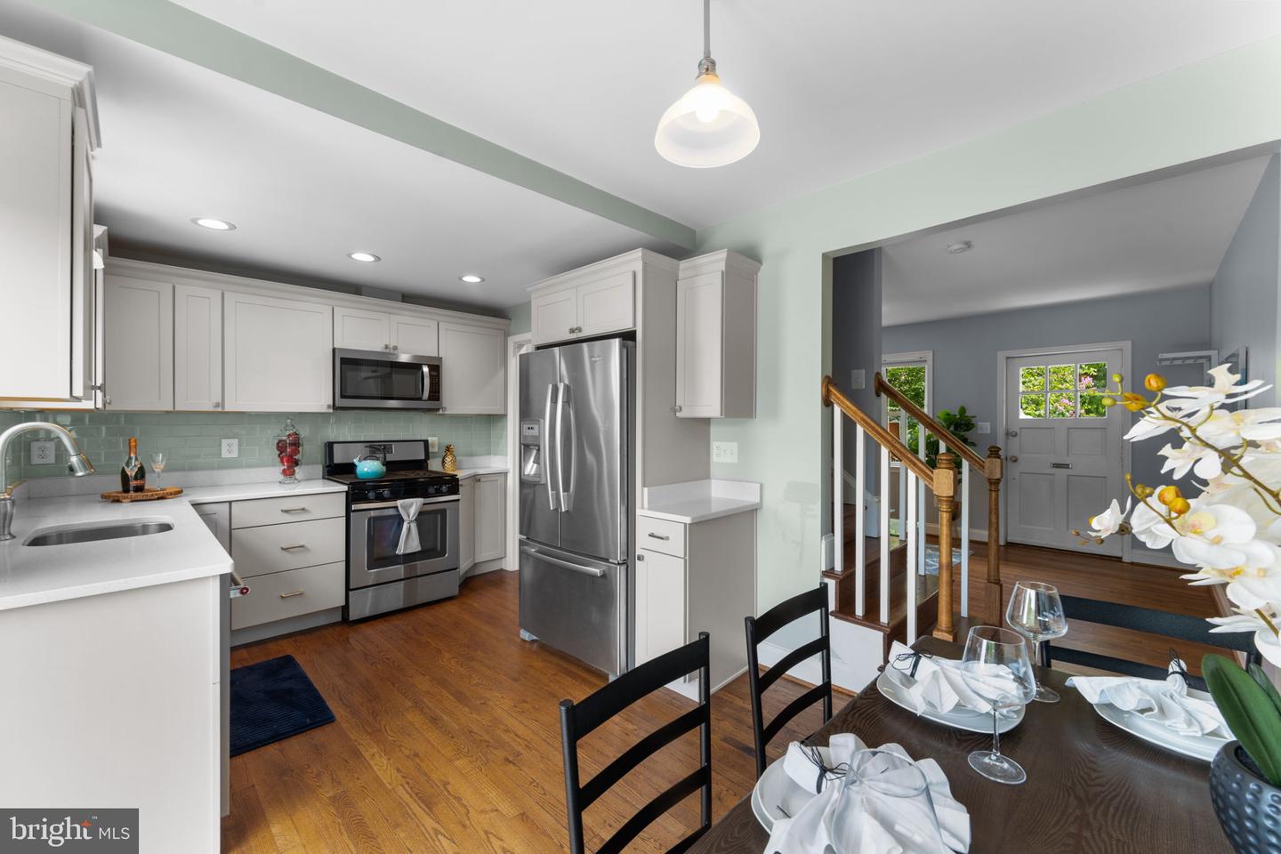412 E DUNCAN AVE, ALEXANDRIA, Virginia 22301, 2 Bedrooms Bedrooms, ,2 BathroomsBathrooms,Residential,For sale,412 E DUNCAN AVE,VAAX2046220 MLS # VAAX2046220