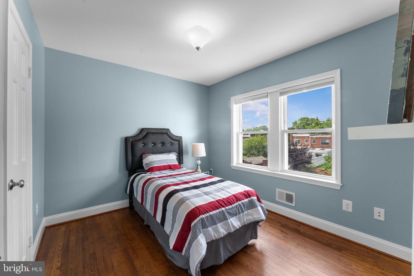 412 E DUNCAN AVE, ALEXANDRIA, Virginia 22301, 2 Bedrooms Bedrooms, ,2 BathroomsBathrooms,Residential,For sale,412 E DUNCAN AVE,VAAX2046220 MLS # VAAX2046220