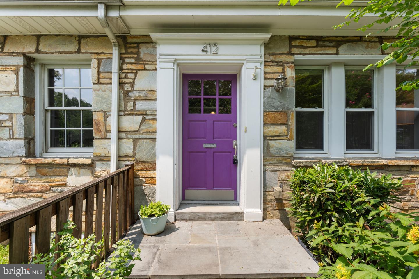 412 E DUNCAN AVE, ALEXANDRIA, Virginia 22301, 2 Bedrooms Bedrooms, ,2 BathroomsBathrooms,Residential,For sale,412 E DUNCAN AVE,VAAX2046220 MLS # VAAX2046220