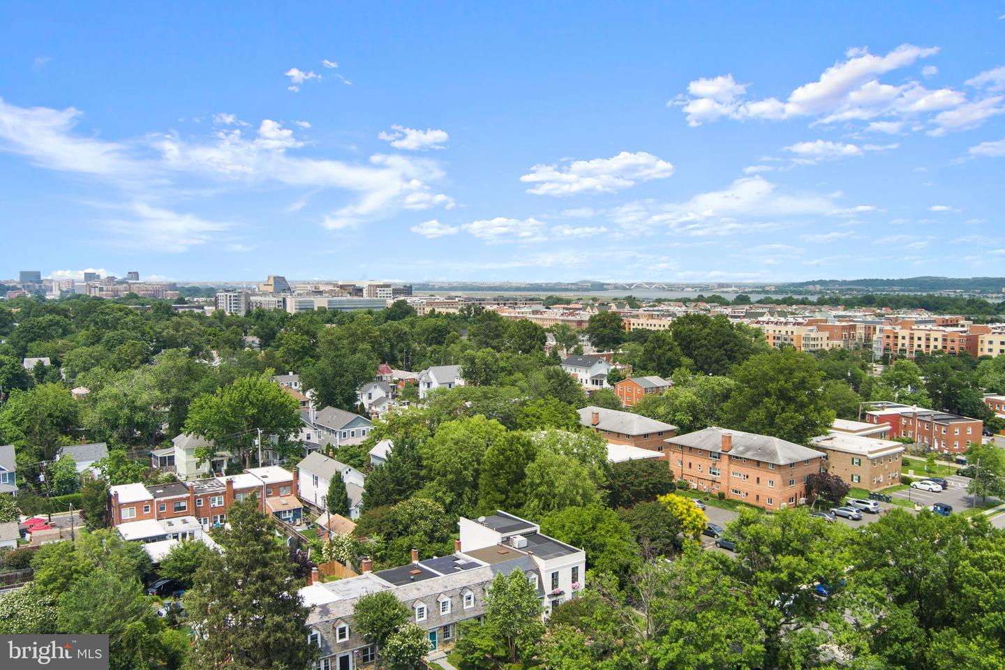 412 E DUNCAN AVE, ALEXANDRIA, Virginia 22301, 2 Bedrooms Bedrooms, ,2 BathroomsBathrooms,Residential,For sale,412 E DUNCAN AVE,VAAX2046220 MLS # VAAX2046220