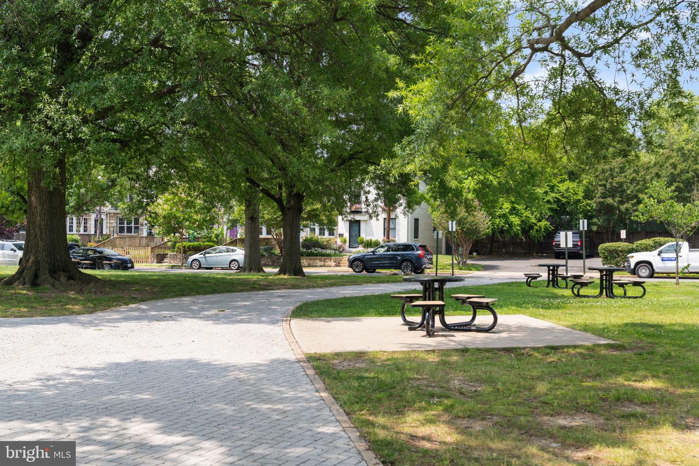 412 E DUNCAN AVE, ALEXANDRIA, Virginia 22301, 2 Bedrooms Bedrooms, ,2 BathroomsBathrooms,Residential,For sale,412 E DUNCAN AVE,VAAX2046220 MLS # VAAX2046220