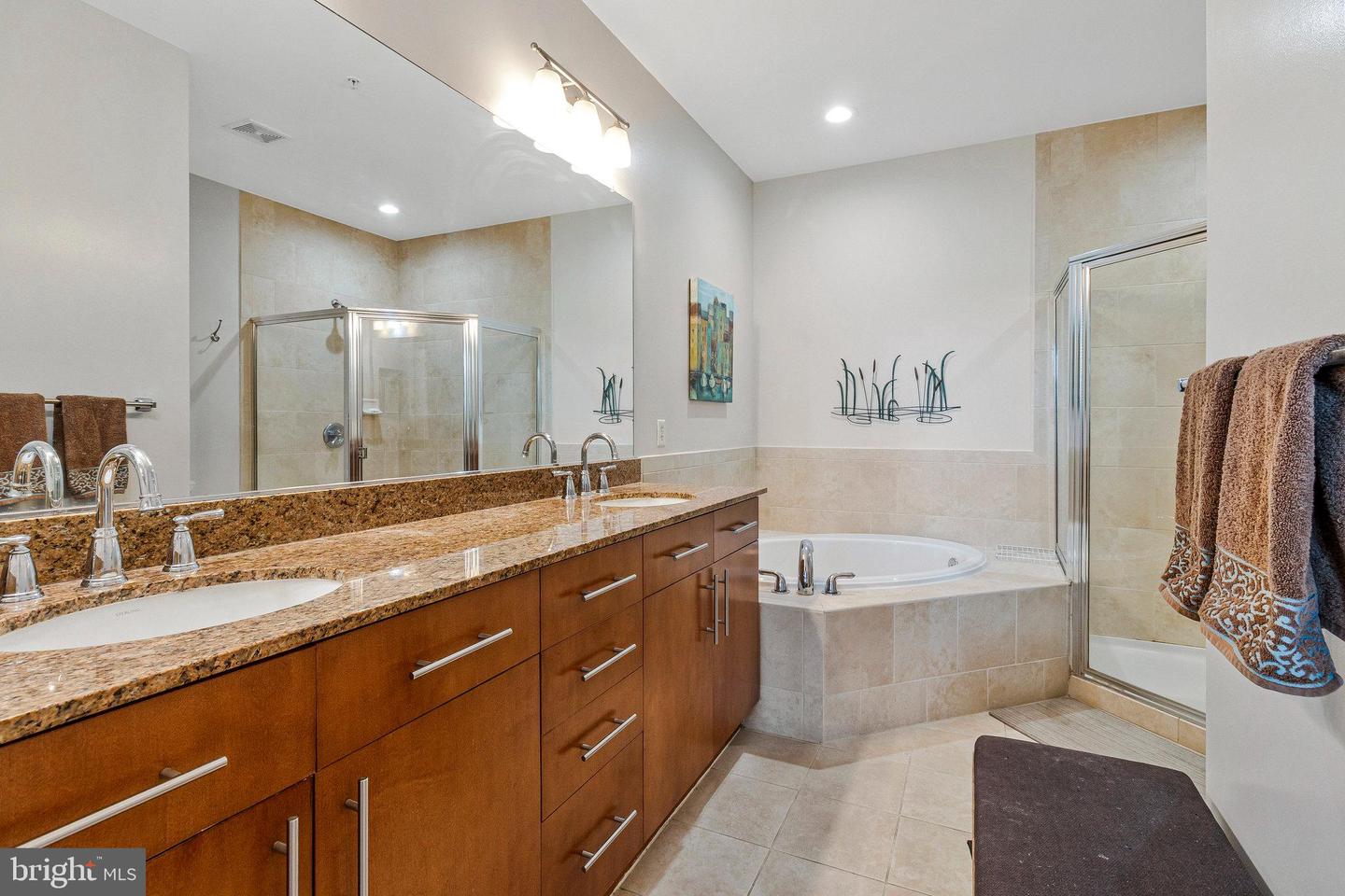 444 W BROAD ST #401, FALLS CHURCH, Virginia 22046, 2 Bedrooms Bedrooms, ,2 BathroomsBathrooms,Residential,For sale,444 W BROAD ST #401,VAFA2003084 MLS # VAFA2003084