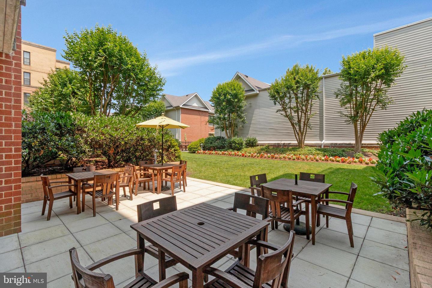 444 W BROAD ST #401, FALLS CHURCH, Virginia 22046, 2 Bedrooms Bedrooms, ,2 BathroomsBathrooms,Residential,For sale,444 W BROAD ST #401,VAFA2003084 MLS # VAFA2003084