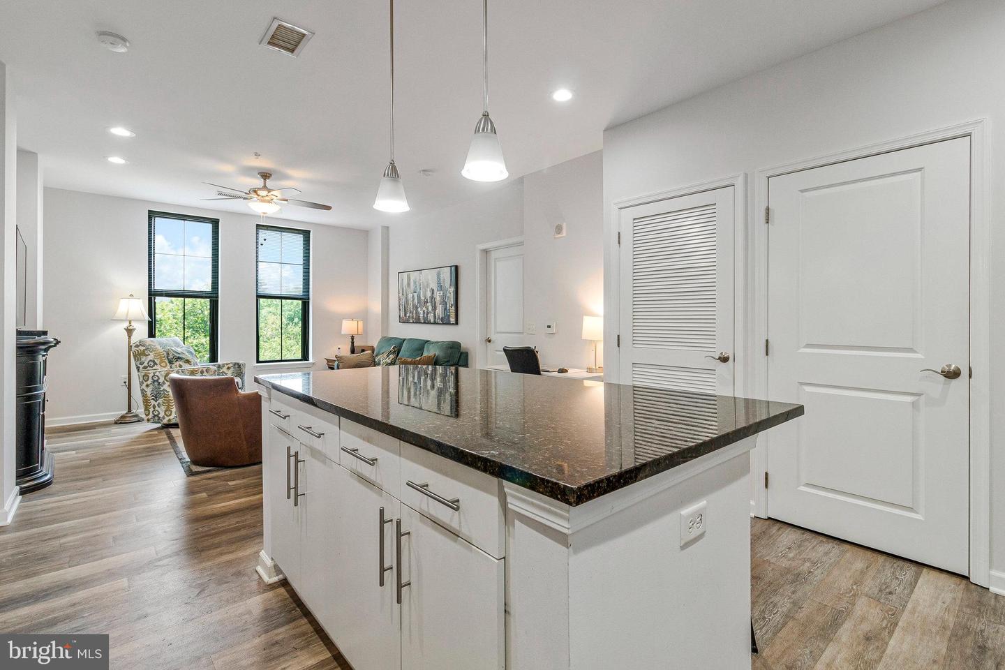 444 W BROAD ST #401, FALLS CHURCH, Virginia 22046, 2 Bedrooms Bedrooms, ,2 BathroomsBathrooms,Residential,For sale,444 W BROAD ST #401,VAFA2003084 MLS # VAFA2003084