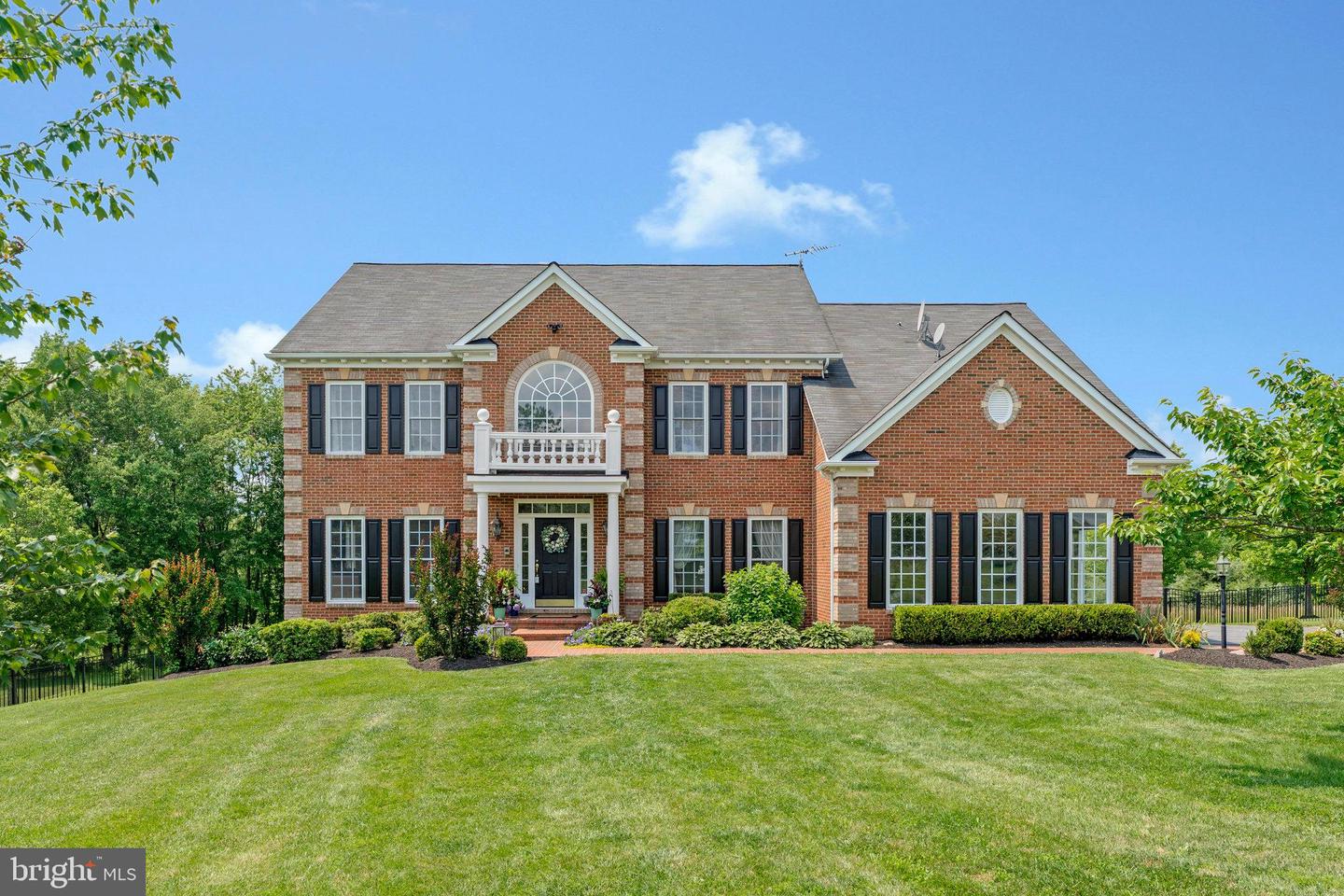 14300 DOWDEN DOWNS DR, HAYMARKET, Virginia 20169, 5 Bedrooms Bedrooms, ,4 BathroomsBathrooms,Residential,For sale,14300 DOWDEN DOWNS DR,VAPW2096602 MLS # VAPW2096602