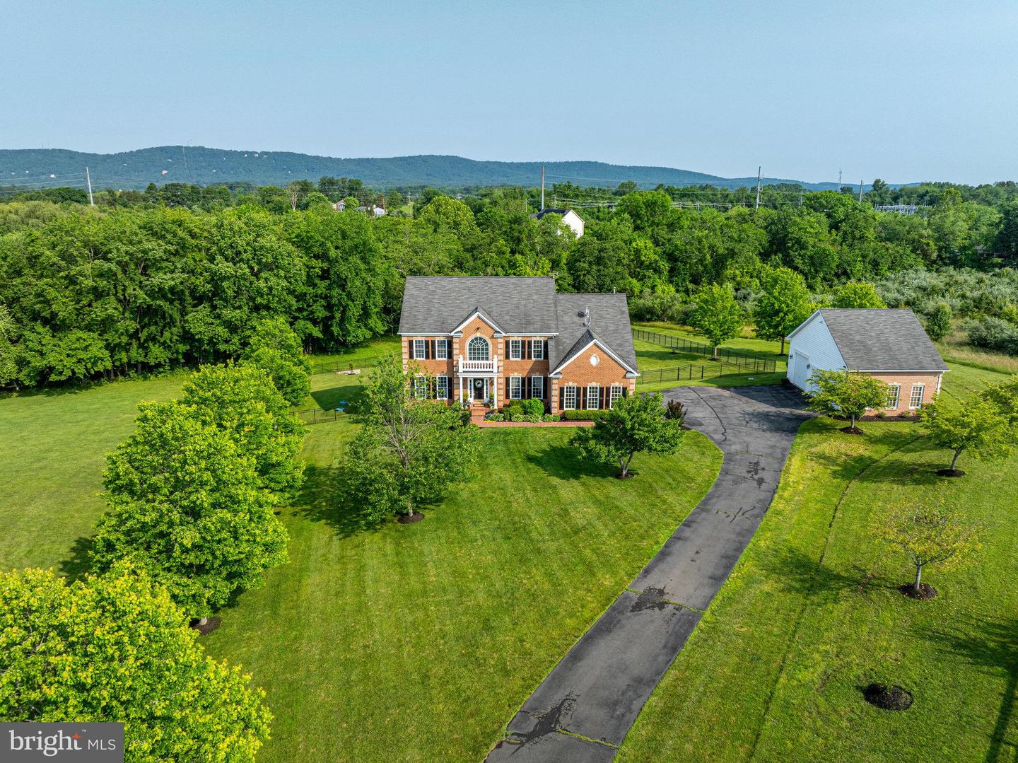 14300 DOWDEN DOWNS DR, HAYMARKET, Virginia 20169, 5 Bedrooms Bedrooms, ,4 BathroomsBathrooms,Residential,For sale,14300 DOWDEN DOWNS DR,VAPW2096602 MLS # VAPW2096602
