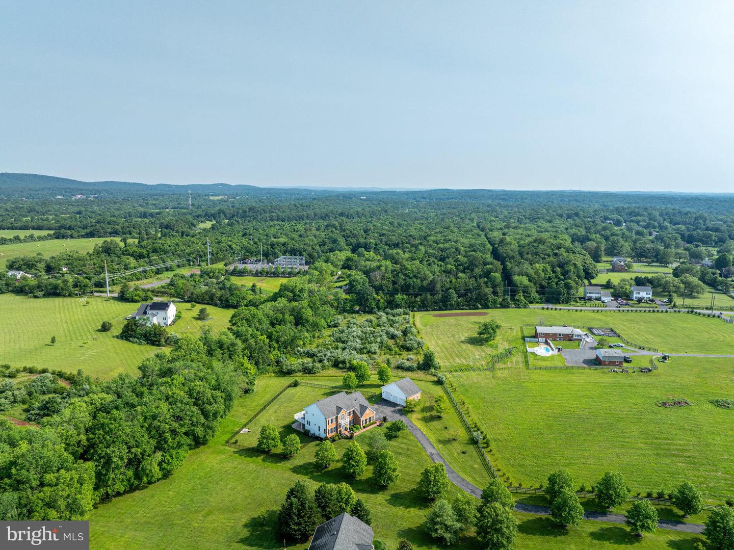 14300 DOWDEN DOWNS DR, HAYMARKET, Virginia 20169, 5 Bedrooms Bedrooms, ,4 BathroomsBathrooms,Residential,For sale,14300 DOWDEN DOWNS DR,VAPW2096602 MLS # VAPW2096602