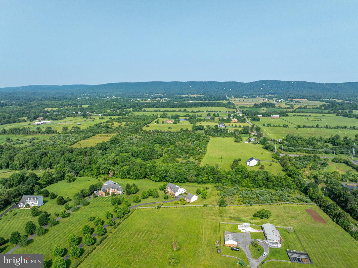 14300 DOWDEN DOWNS DR, HAYMARKET, Virginia 20169, 5 Bedrooms Bedrooms, ,4 BathroomsBathrooms,Residential,For sale,14300 DOWDEN DOWNS DR,VAPW2096602 MLS # VAPW2096602