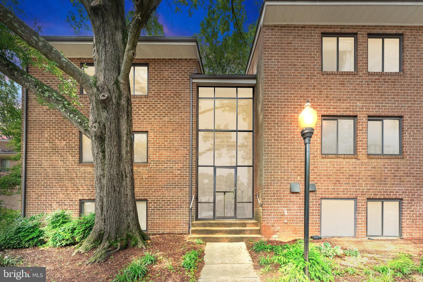 1413 NORTHGATE SQ #13/2A, RESTON, Virginia 20190, 1 Bedroom Bedrooms, 1 Room Rooms,1 BathroomBathrooms,Residential,For sale,1413 NORTHGATE SQ #13/2A,VAFX2246310 MLS # VAFX2246310