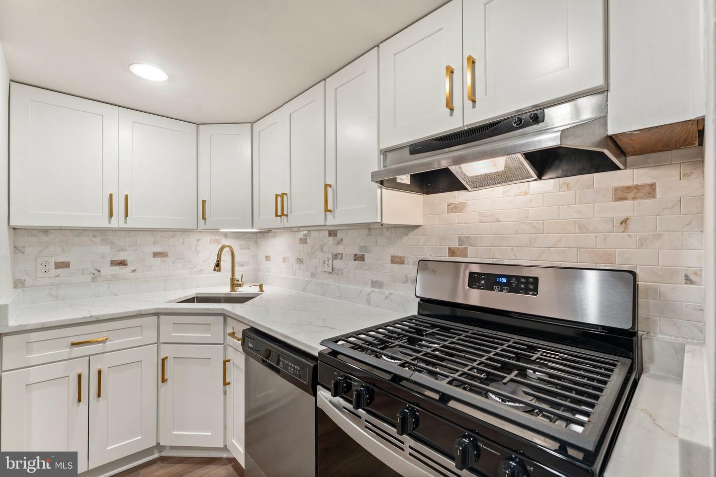 1413 NORTHGATE SQ #13/2A, RESTON, Virginia 20190, 1 Bedroom Bedrooms, 1 Room Rooms,1 BathroomBathrooms,Residential,For sale,1413 NORTHGATE SQ #13/2A,VAFX2246310 MLS # VAFX2246310