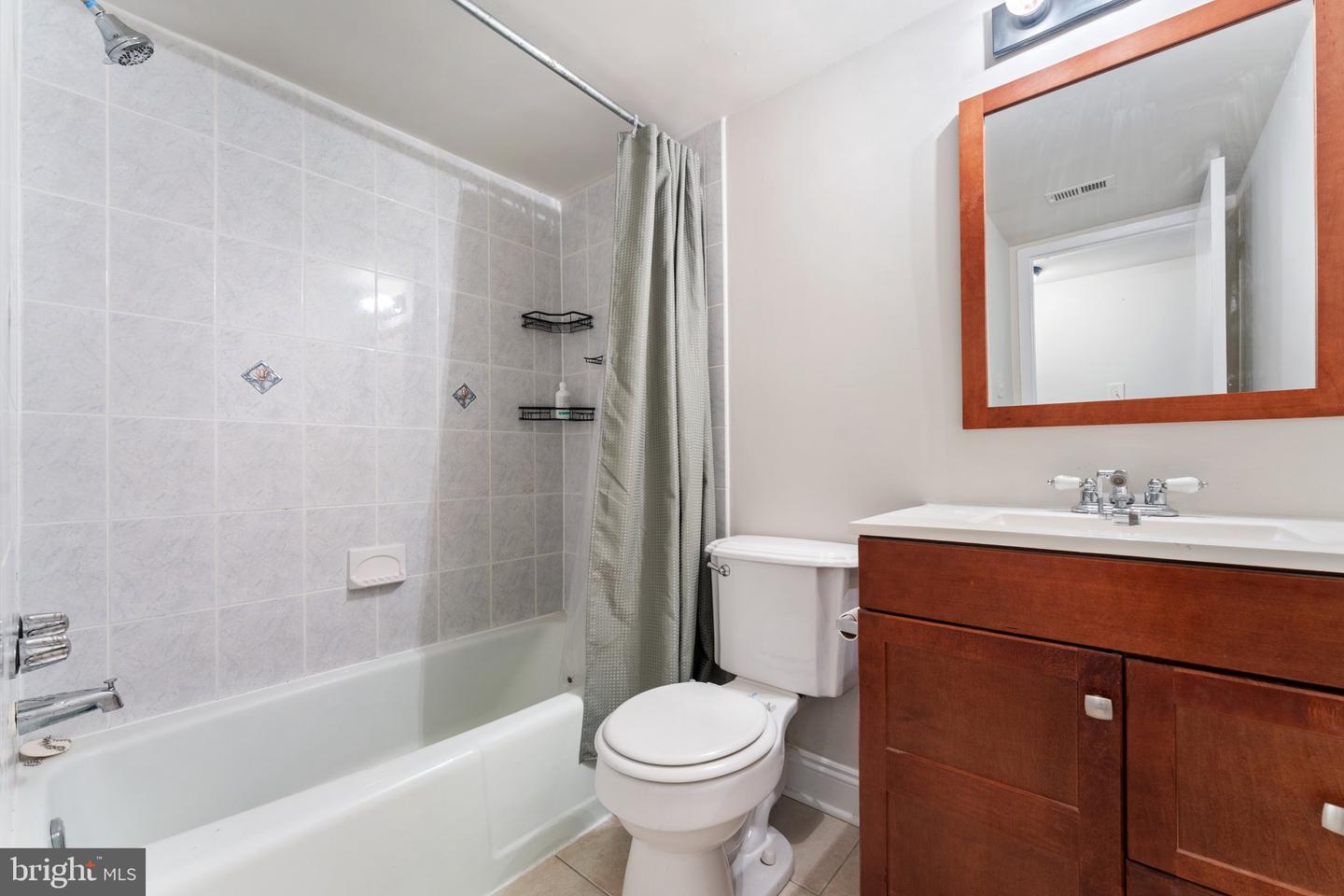 1413 NORTHGATE SQ #13/2A, RESTON, Virginia 20190, 1 Bedroom Bedrooms, 1 Room Rooms,1 BathroomBathrooms,Residential,For sale,1413 NORTHGATE SQ #13/2A,VAFX2246310 MLS # VAFX2246310