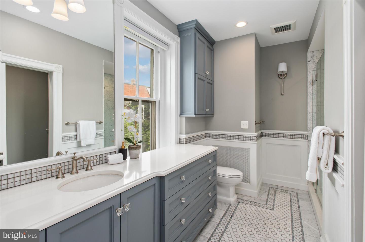 6 7TH ST SE, WASHINGTON, District Of Columbia 20003, 6 Bedrooms Bedrooms, ,5 BathroomsBathrooms,Residential,For sale,6 7TH ST SE,DCDC2204752 MLS # DCDC2204752