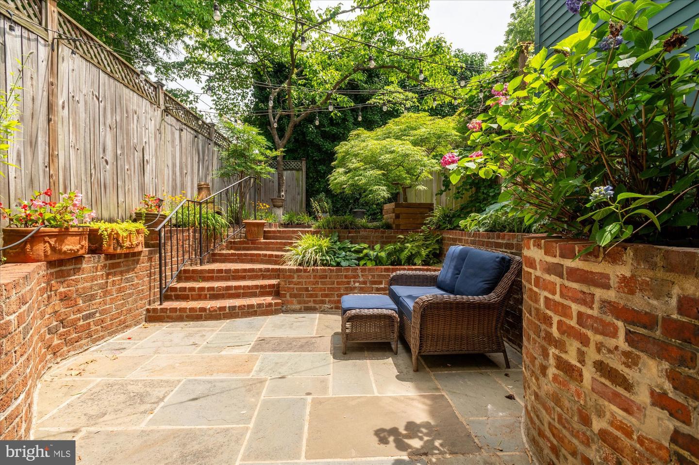 6 7TH ST SE, WASHINGTON, District Of Columbia 20003, 6 Bedrooms Bedrooms, ,5 BathroomsBathrooms,Residential,For sale,6 7TH ST SE,DCDC2204752 MLS # DCDC2204752