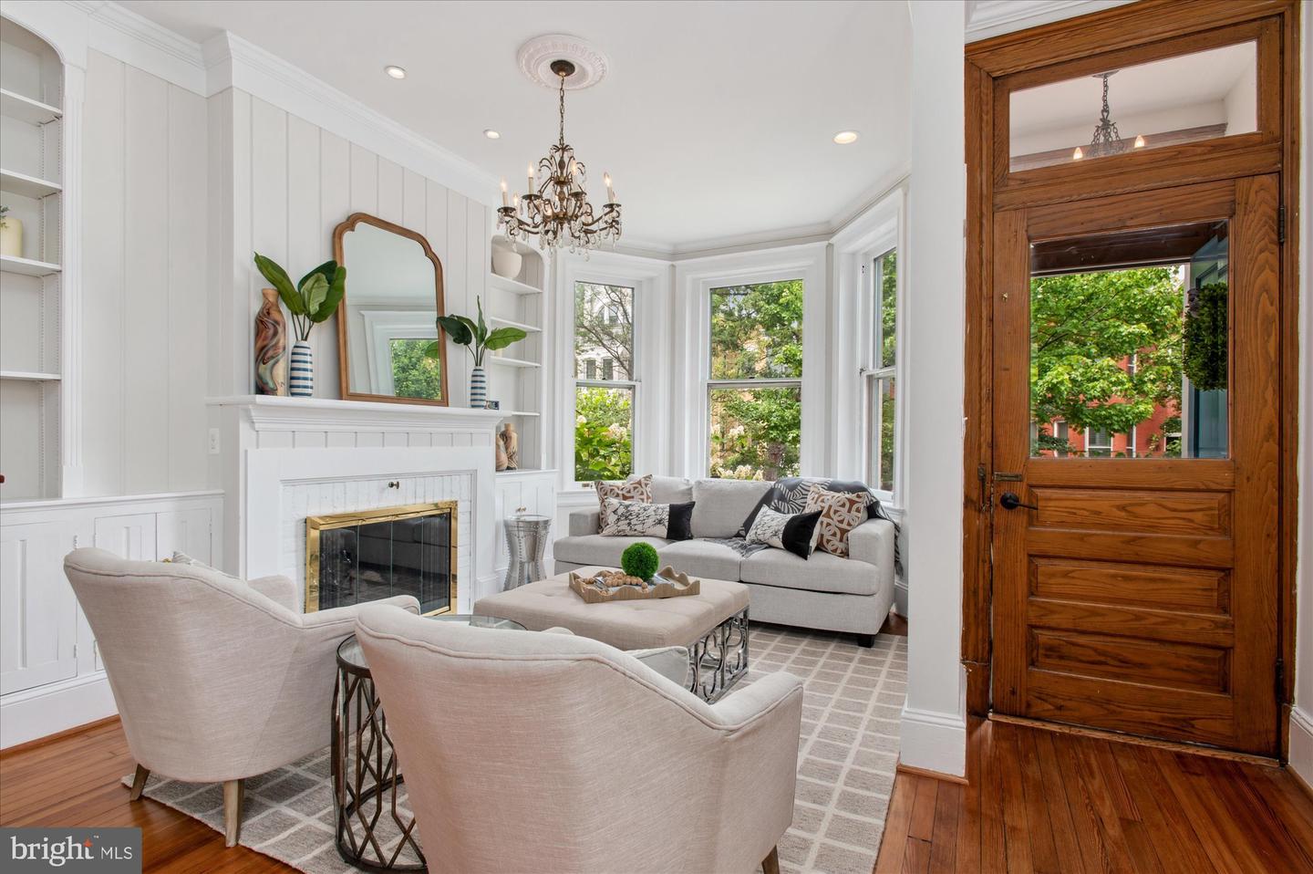 6 7TH ST SE, WASHINGTON, District Of Columbia 20003, 6 Bedrooms Bedrooms, ,5 BathroomsBathrooms,Residential,For sale,6 7TH ST SE,DCDC2204752 MLS # DCDC2204752