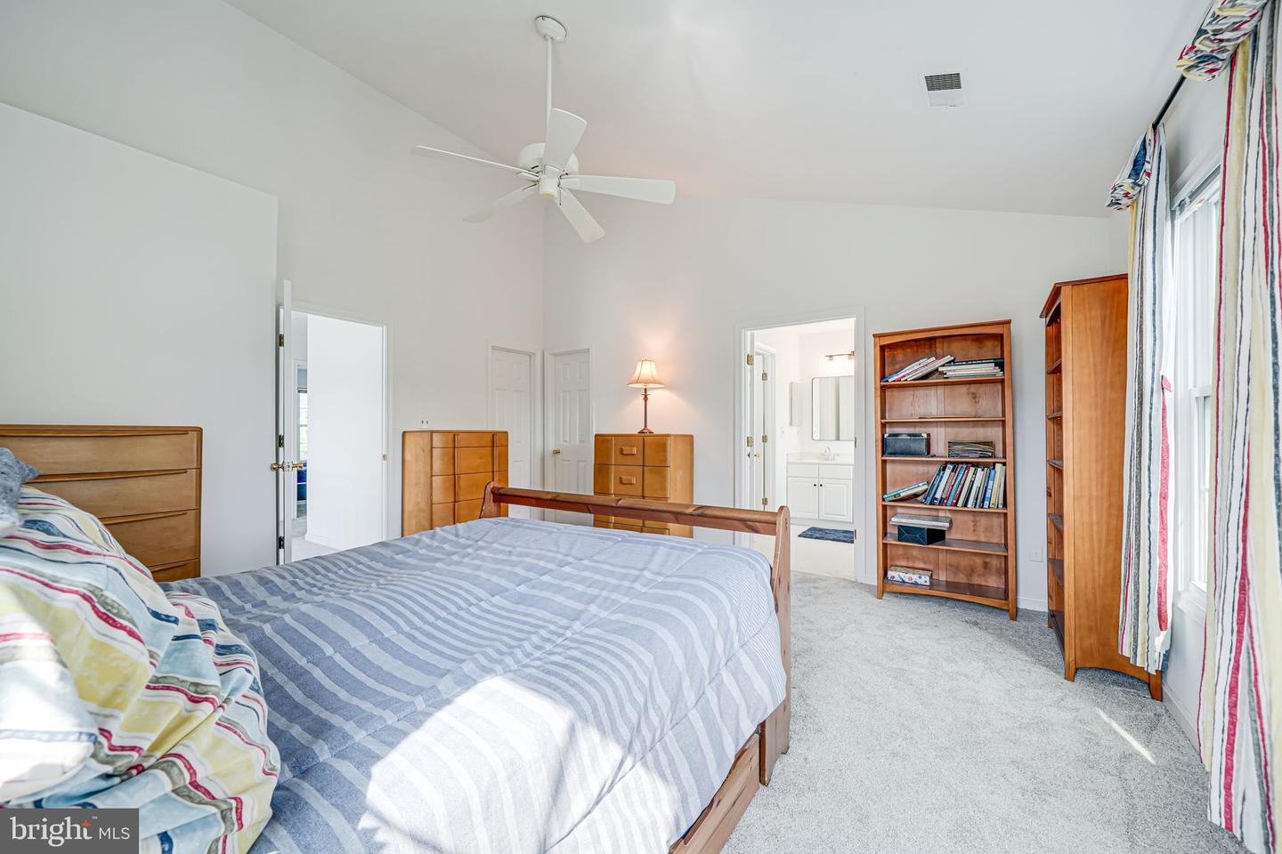 3926 CHARLES AVE, ALEXANDRIA, Virginia 22305, 3 Bedrooms Bedrooms, ,3 BathroomsBathrooms,Residential,For sale,3926 CHARLES AVE,VAAX2046284 MLS # VAAX2046284