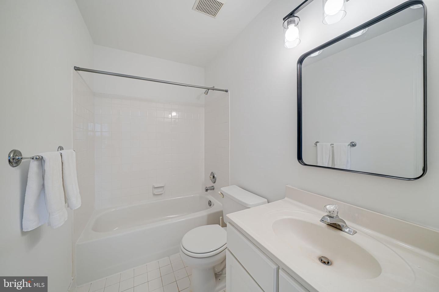 3926 CHARLES AVE, ALEXANDRIA, Virginia 22305, 3 Bedrooms Bedrooms, ,3 BathroomsBathrooms,Residential,For sale,3926 CHARLES AVE,VAAX2046284 MLS # VAAX2046284