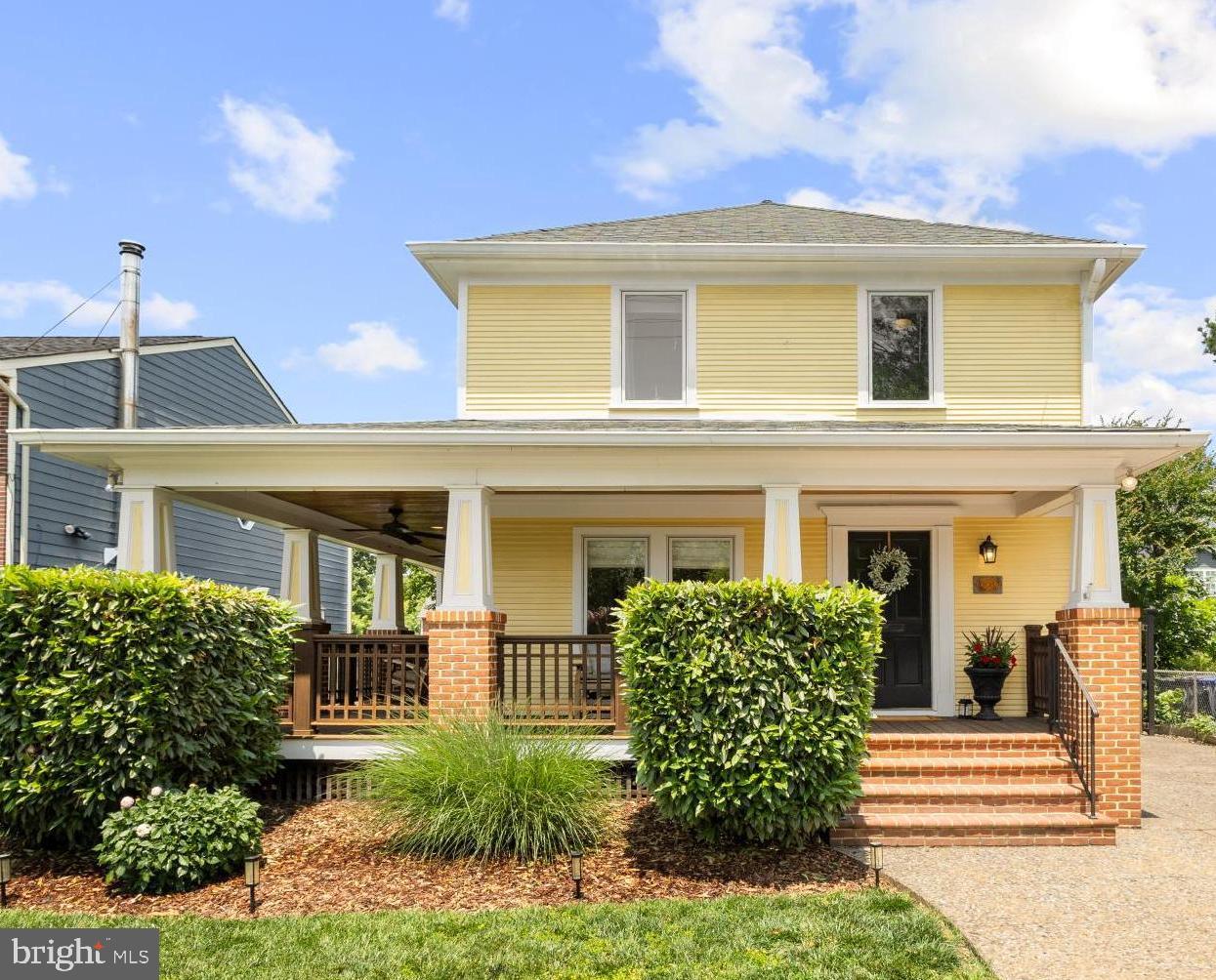 208 E CUSTIS AVE, ALEXANDRIA, Virginia 22301, 4 Bedrooms Bedrooms, ,2 BathroomsBathrooms,Residential,For sale,208 E CUSTIS AVE,VAAX2046304 MLS # VAAX2046304