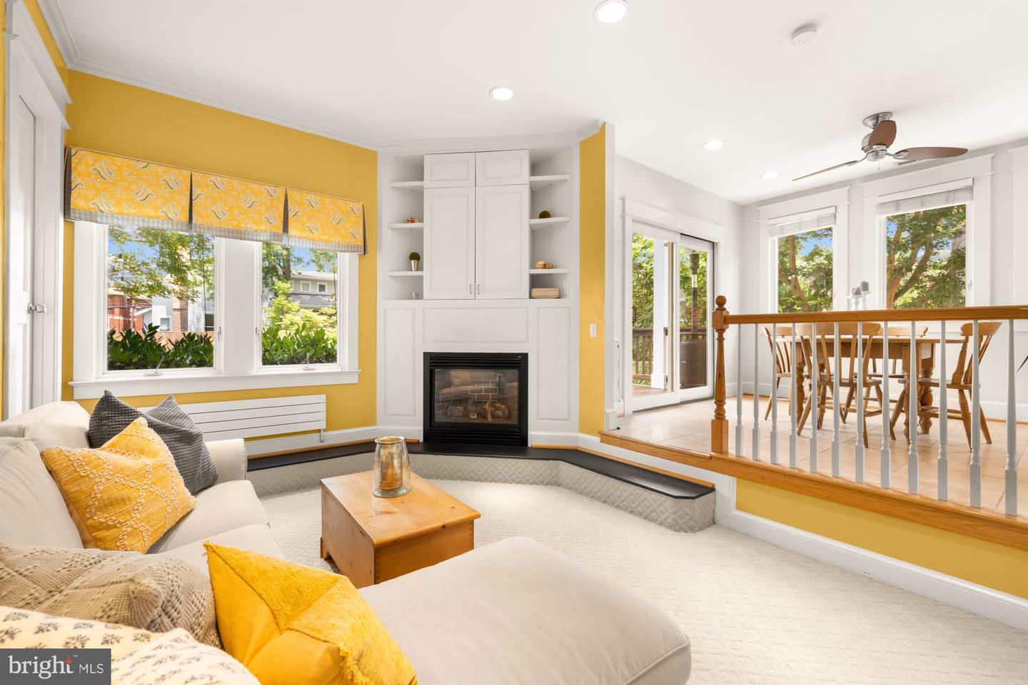 208 E CUSTIS AVE, ALEXANDRIA, Virginia 22301, 4 Bedrooms Bedrooms, ,2 BathroomsBathrooms,Residential,For sale,208 E CUSTIS AVE,VAAX2046304 MLS # VAAX2046304
