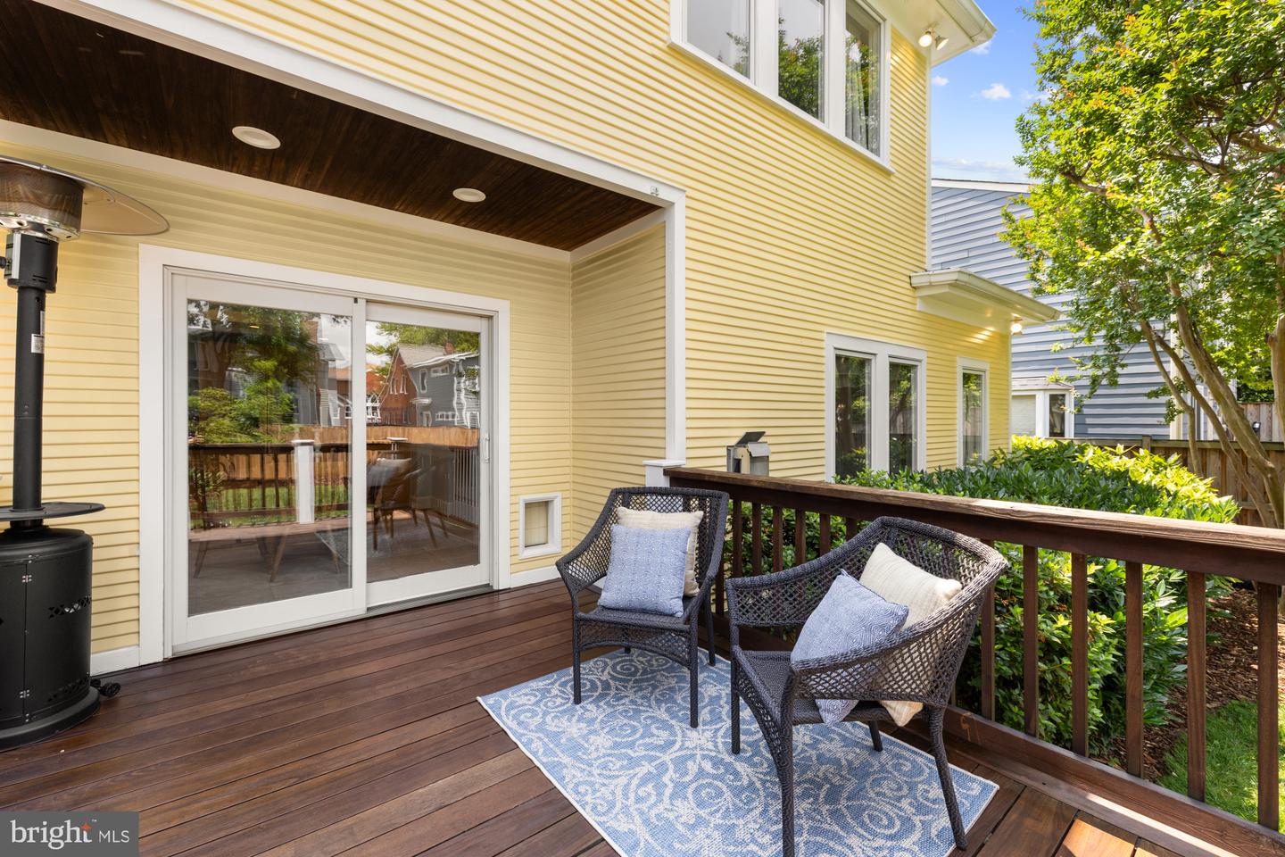 208 E CUSTIS AVE, ALEXANDRIA, Virginia 22301, 4 Bedrooms Bedrooms, ,2 BathroomsBathrooms,Residential,For sale,208 E CUSTIS AVE,VAAX2046304 MLS # VAAX2046304