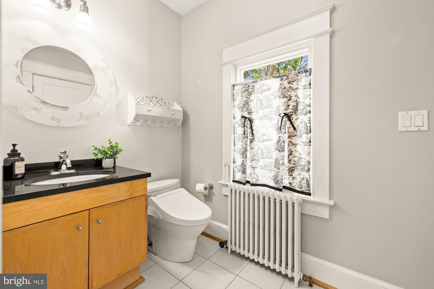 208 E CUSTIS AVE, ALEXANDRIA, Virginia 22301, 4 Bedrooms Bedrooms, ,2 BathroomsBathrooms,Residential,For sale,208 E CUSTIS AVE,VAAX2046304 MLS # VAAX2046304