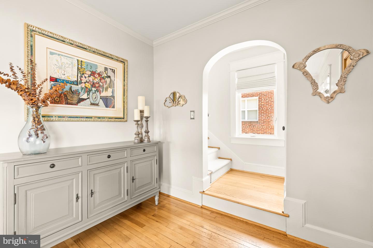 208 E CUSTIS AVE, ALEXANDRIA, Virginia 22301, 4 Bedrooms Bedrooms, ,2 BathroomsBathrooms,Residential,For sale,208 E CUSTIS AVE,VAAX2046304 MLS # VAAX2046304