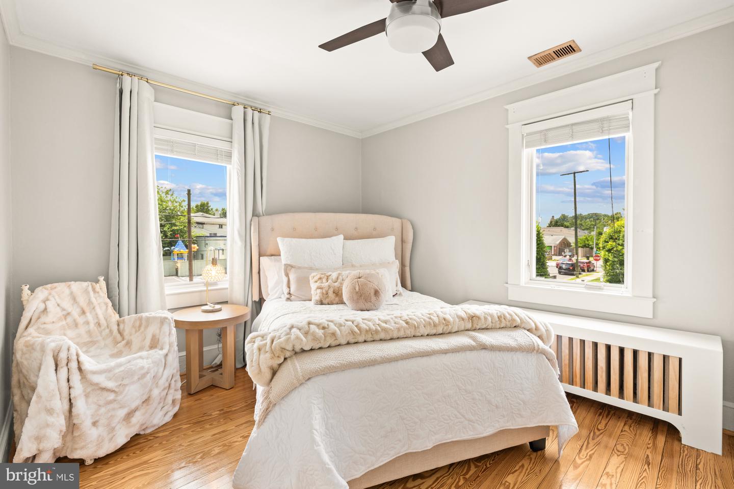 208 E CUSTIS AVE, ALEXANDRIA, Virginia 22301, 4 Bedrooms Bedrooms, ,2 BathroomsBathrooms,Residential,For sale,208 E CUSTIS AVE,VAAX2046304 MLS # VAAX2046304
