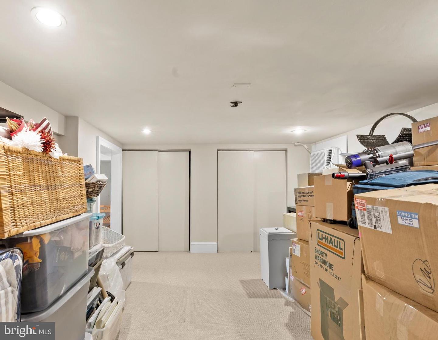 208 E CUSTIS AVE, ALEXANDRIA, Virginia 22301, 4 Bedrooms Bedrooms, ,2 BathroomsBathrooms,Residential,For sale,208 E CUSTIS AVE,VAAX2046304 MLS # VAAX2046304