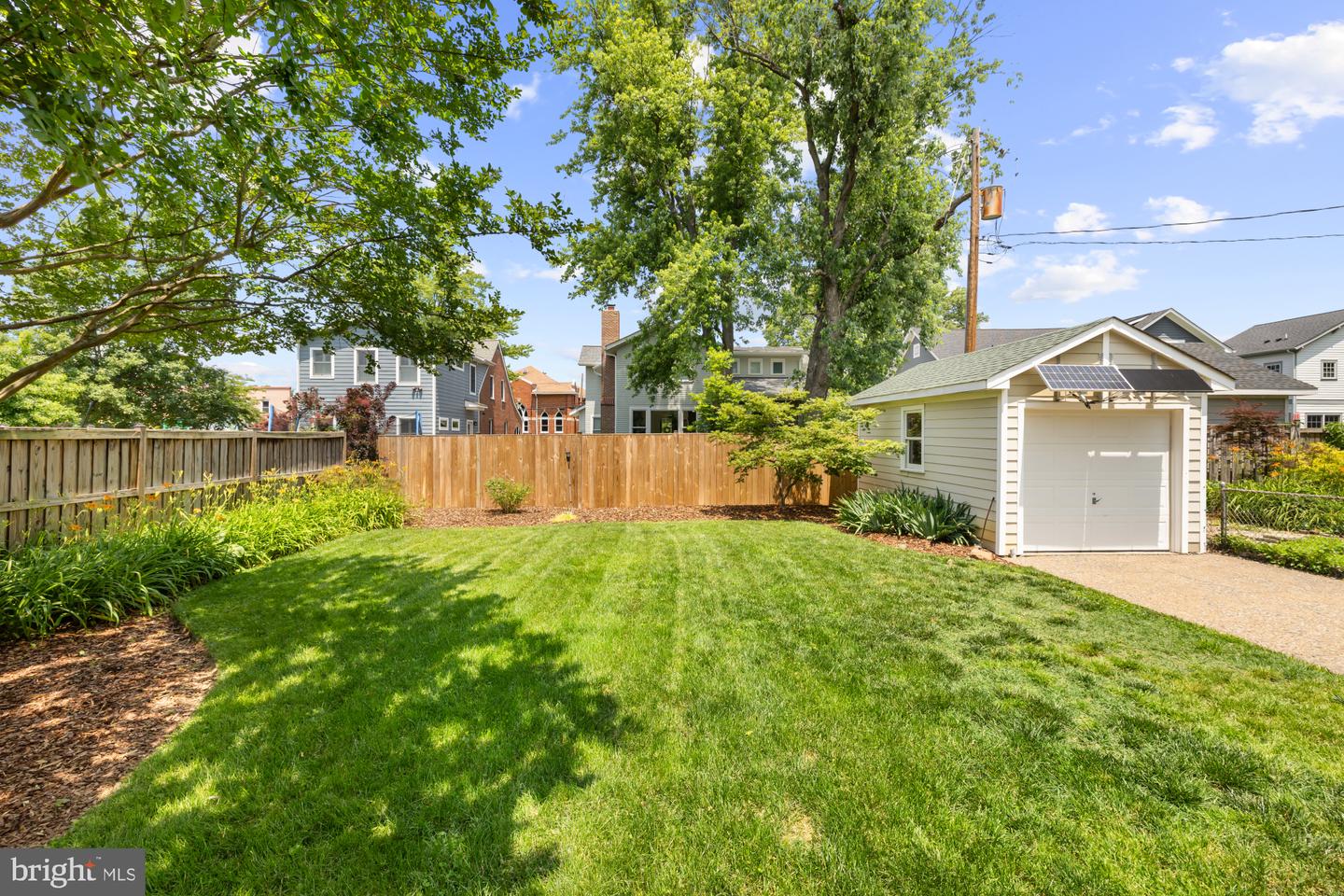 208 E CUSTIS AVE, ALEXANDRIA, Virginia 22301, 4 Bedrooms Bedrooms, ,2 BathroomsBathrooms,Residential,For sale,208 E CUSTIS AVE,VAAX2046304 MLS # VAAX2046304