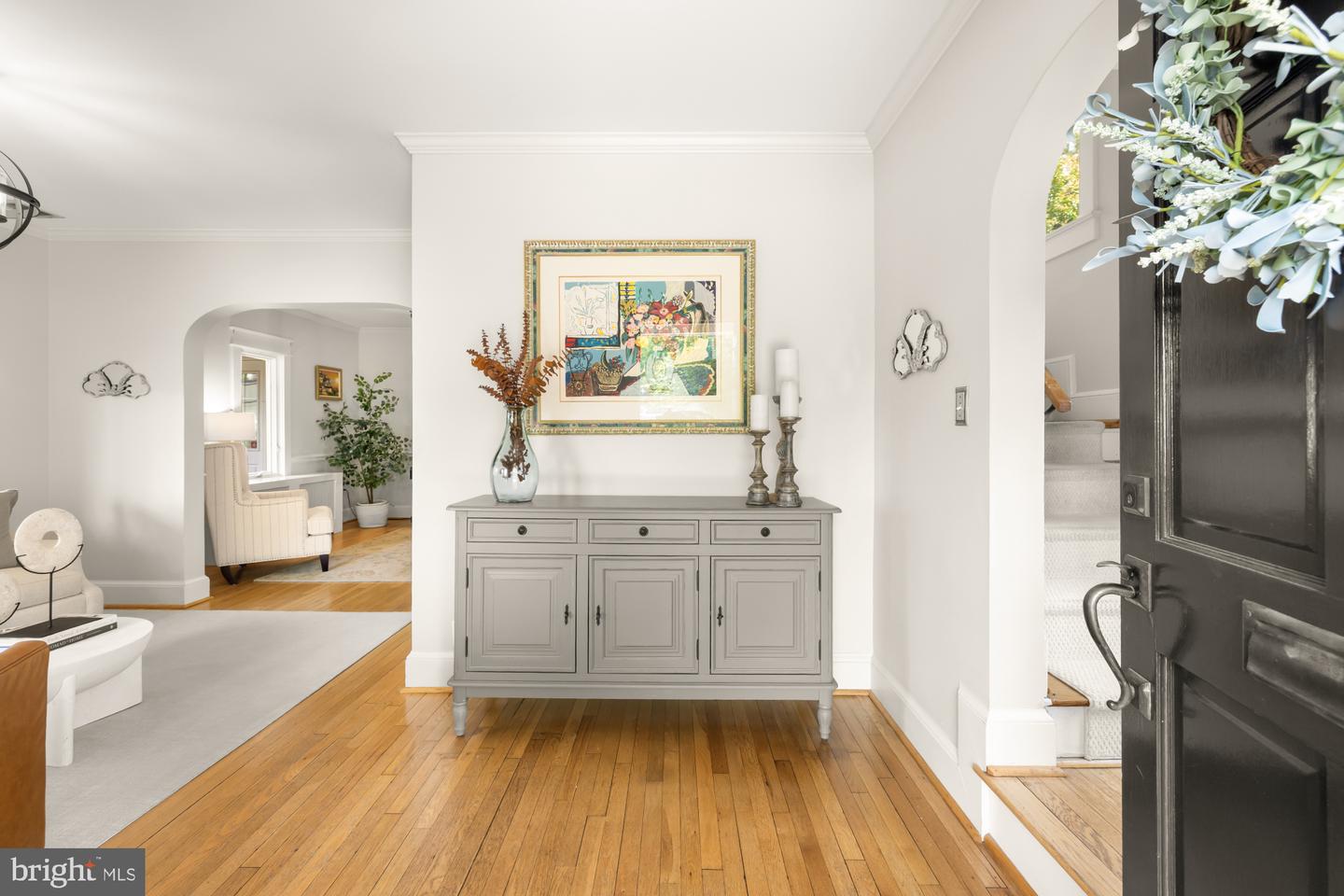208 E CUSTIS AVE, ALEXANDRIA, Virginia 22301, 4 Bedrooms Bedrooms, ,2 BathroomsBathrooms,Residential,For sale,208 E CUSTIS AVE,VAAX2046304 MLS # VAAX2046304