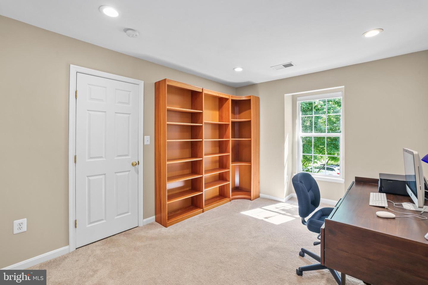 17542 FALLS PL, ROUND HILL, Virginia 20141, 4 Bedrooms Bedrooms, ,3 BathroomsBathrooms,Residential,For sale,17542 FALLS PL,VALO2099108 MLS # VALO2099108