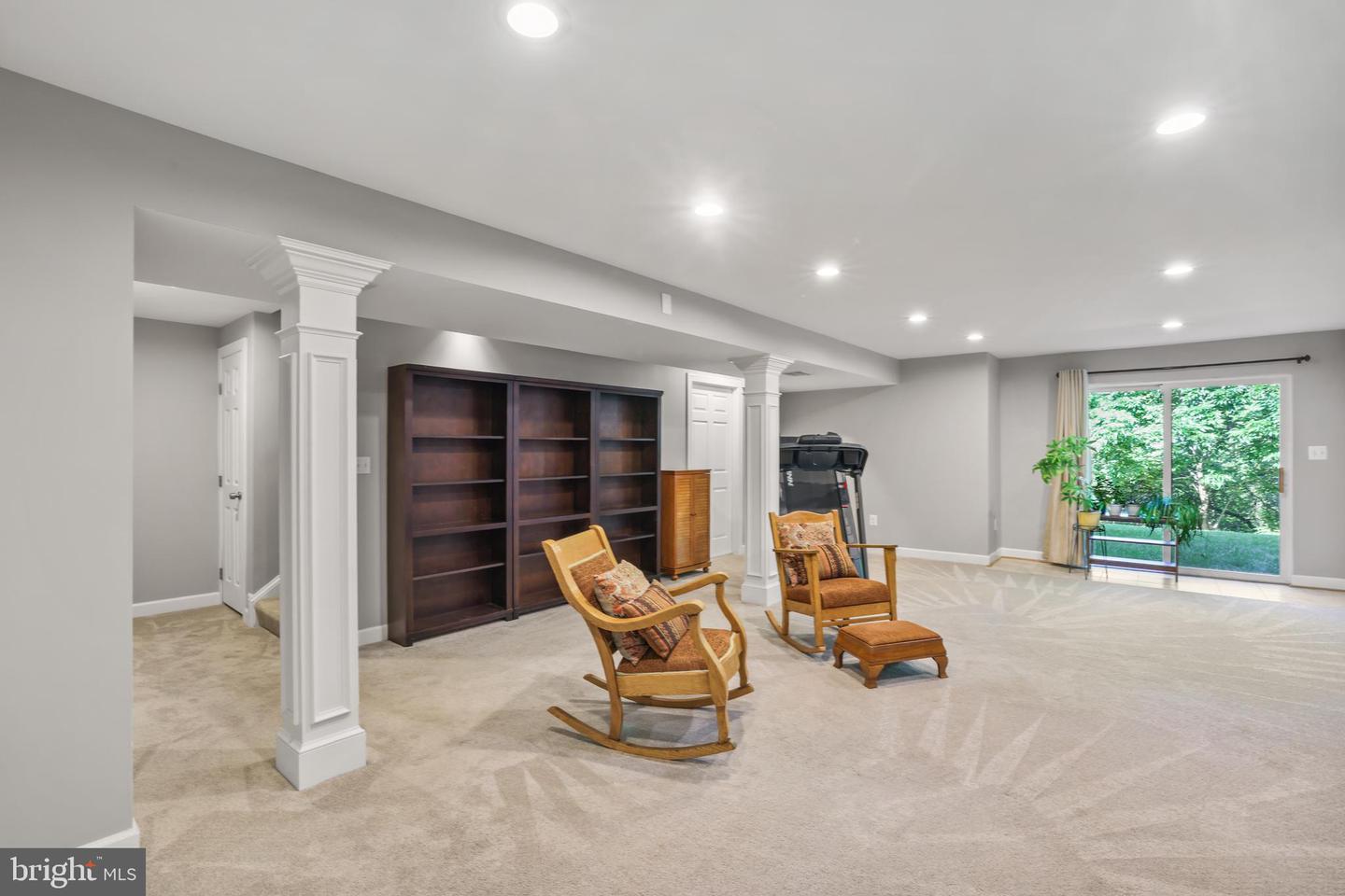 17542 FALLS PL, ROUND HILL, Virginia 20141, 4 Bedrooms Bedrooms, ,3 BathroomsBathrooms,Residential,For sale,17542 FALLS PL,VALO2099108 MLS # VALO2099108