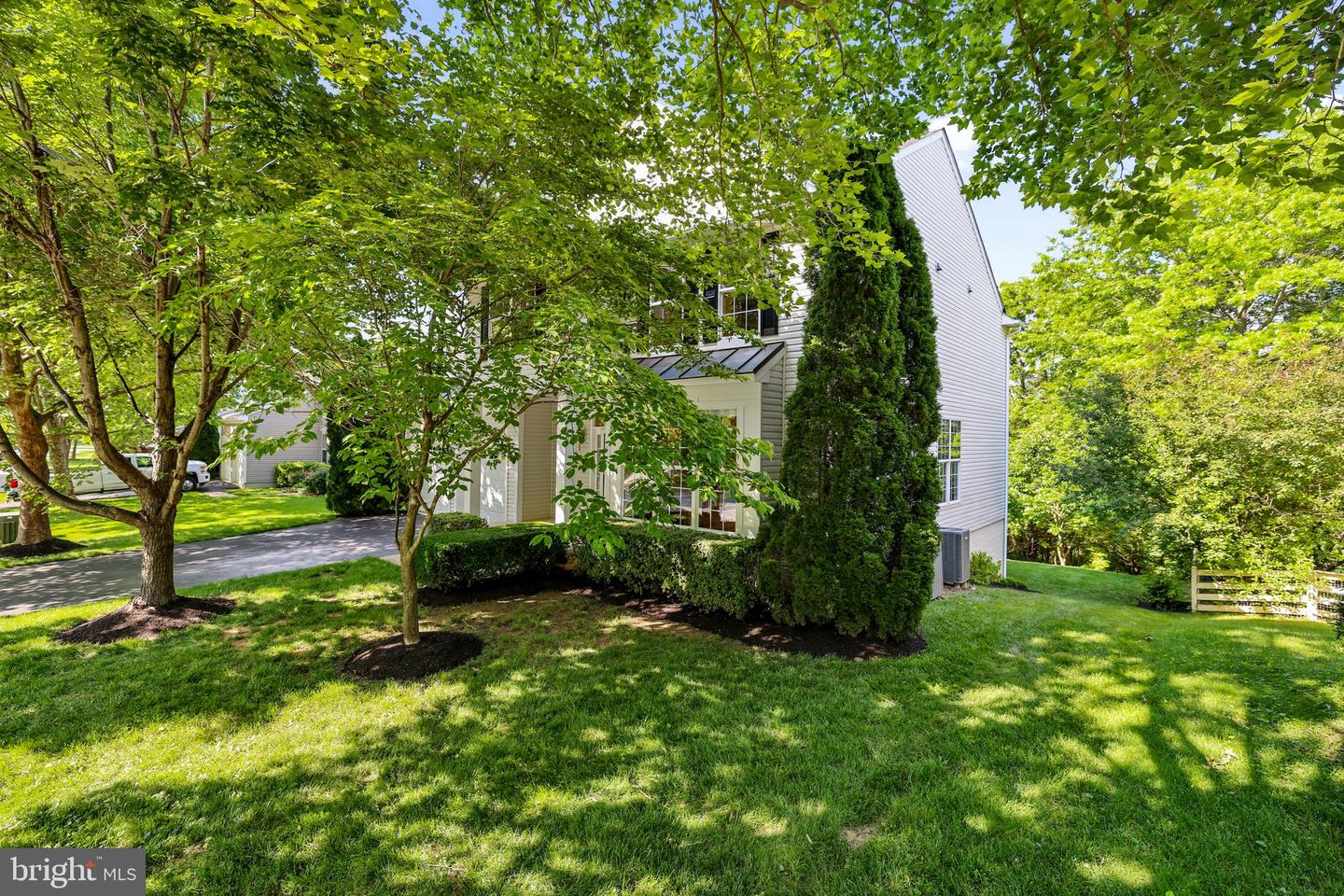 17542 FALLS PL, ROUND HILL, Virginia 20141, 4 Bedrooms Bedrooms, ,3 BathroomsBathrooms,Residential,For sale,17542 FALLS PL,VALO2099108 MLS # VALO2099108