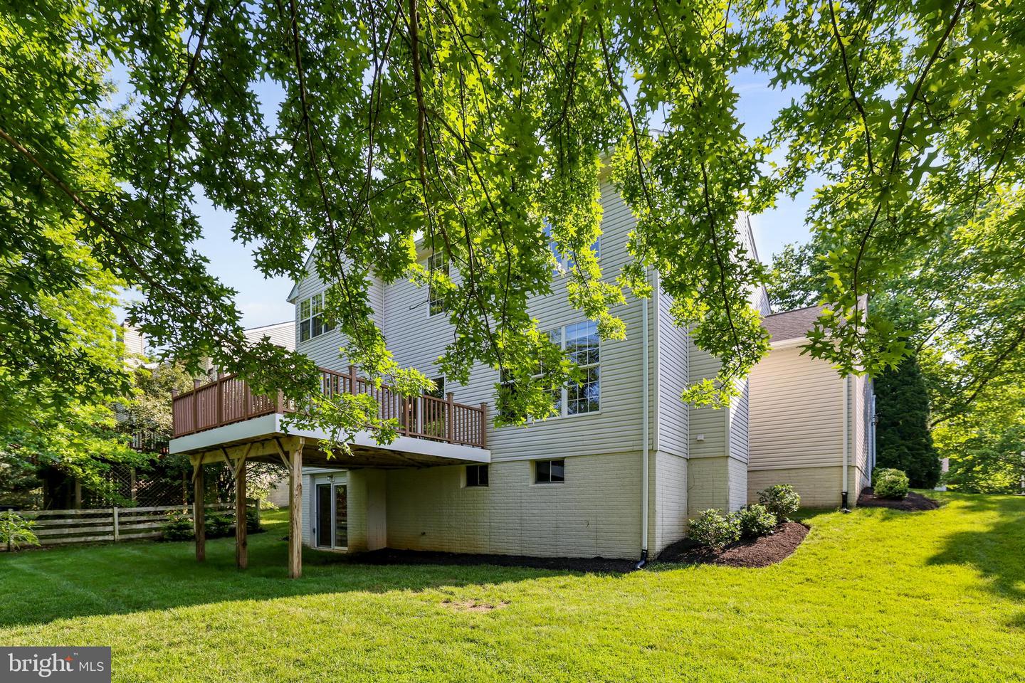 17542 FALLS PL, ROUND HILL, Virginia 20141, 4 Bedrooms Bedrooms, ,3 BathroomsBathrooms,Residential,For sale,17542 FALLS PL,VALO2099108 MLS # VALO2099108