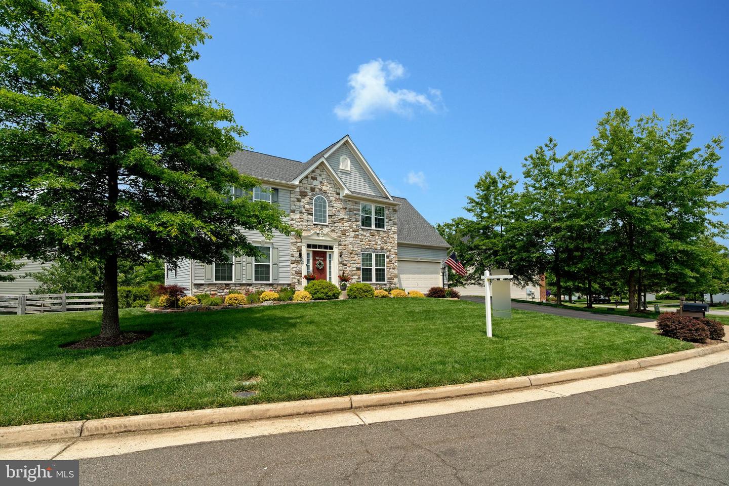41566 BOSTONIAN PL, ALDIE, Virginia 20105, 5 Bedrooms Bedrooms, ,3 BathroomsBathrooms,Residential,For sale,41566 BOSTONIAN PL,VALO2099114 MLS # VALO2099114