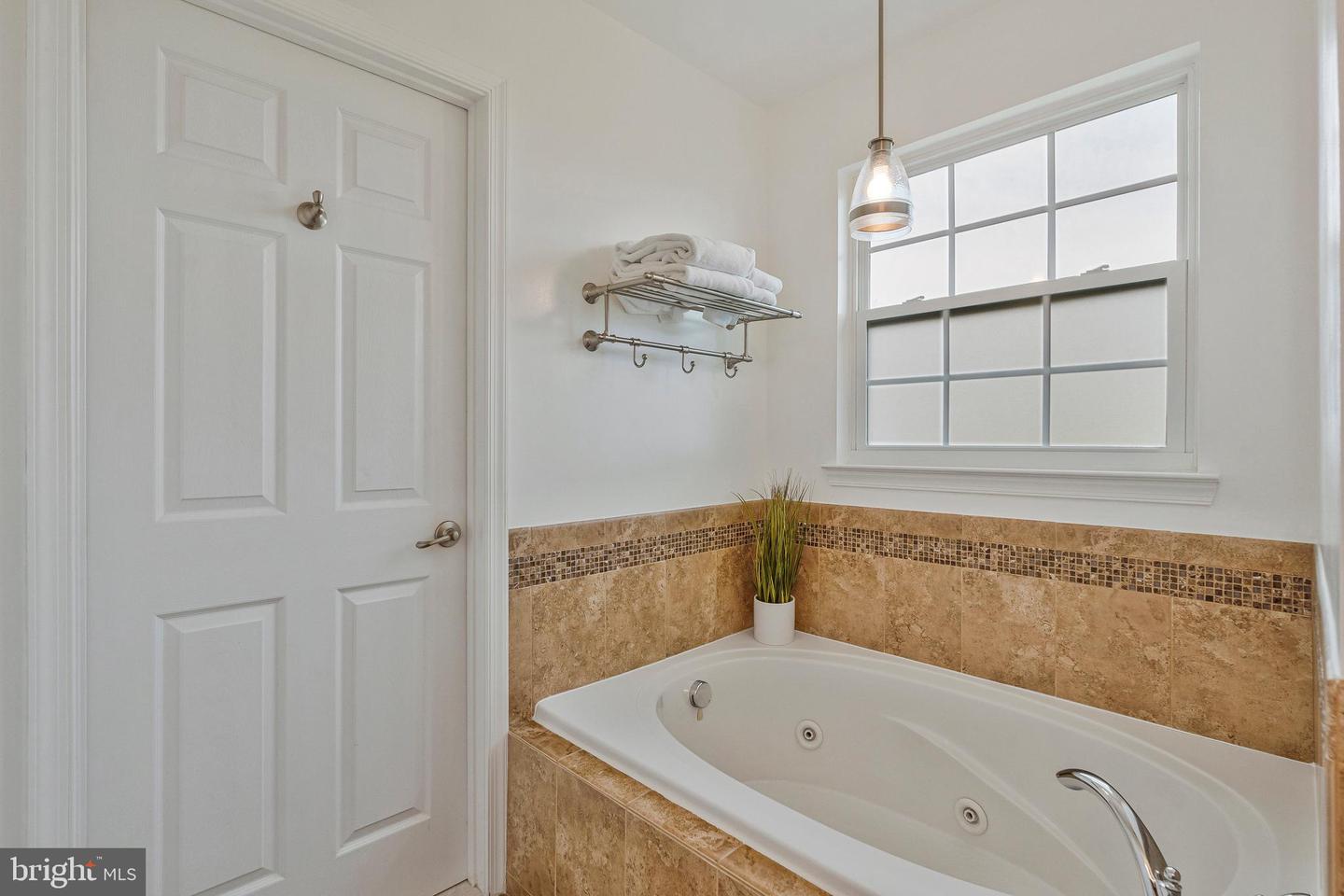 41566 BOSTONIAN PL, ALDIE, Virginia 20105, 5 Bedrooms Bedrooms, ,3 BathroomsBathrooms,Residential,For sale,41566 BOSTONIAN PL,VALO2099114 MLS # VALO2099114