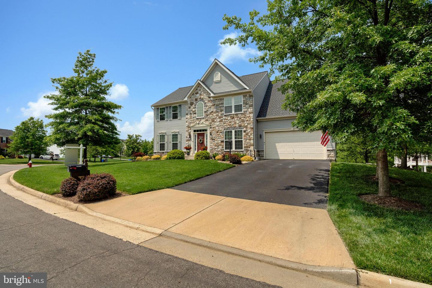 41566 BOSTONIAN PL, ALDIE, Virginia 20105, 5 Bedrooms Bedrooms, ,3 BathroomsBathrooms,Residential,For sale,41566 BOSTONIAN PL,VALO2099114 MLS # VALO2099114