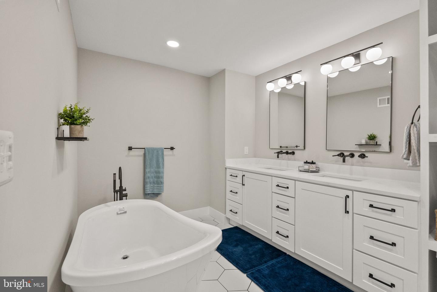 7816 WENDY RIDGE LN, ANNANDALE, Virginia 22003, 4 Bedrooms Bedrooms, ,3 BathroomsBathrooms,Residential,For sale,7816 WENDY RIDGE LN,VAFX2246638 MLS # VAFX2246638
