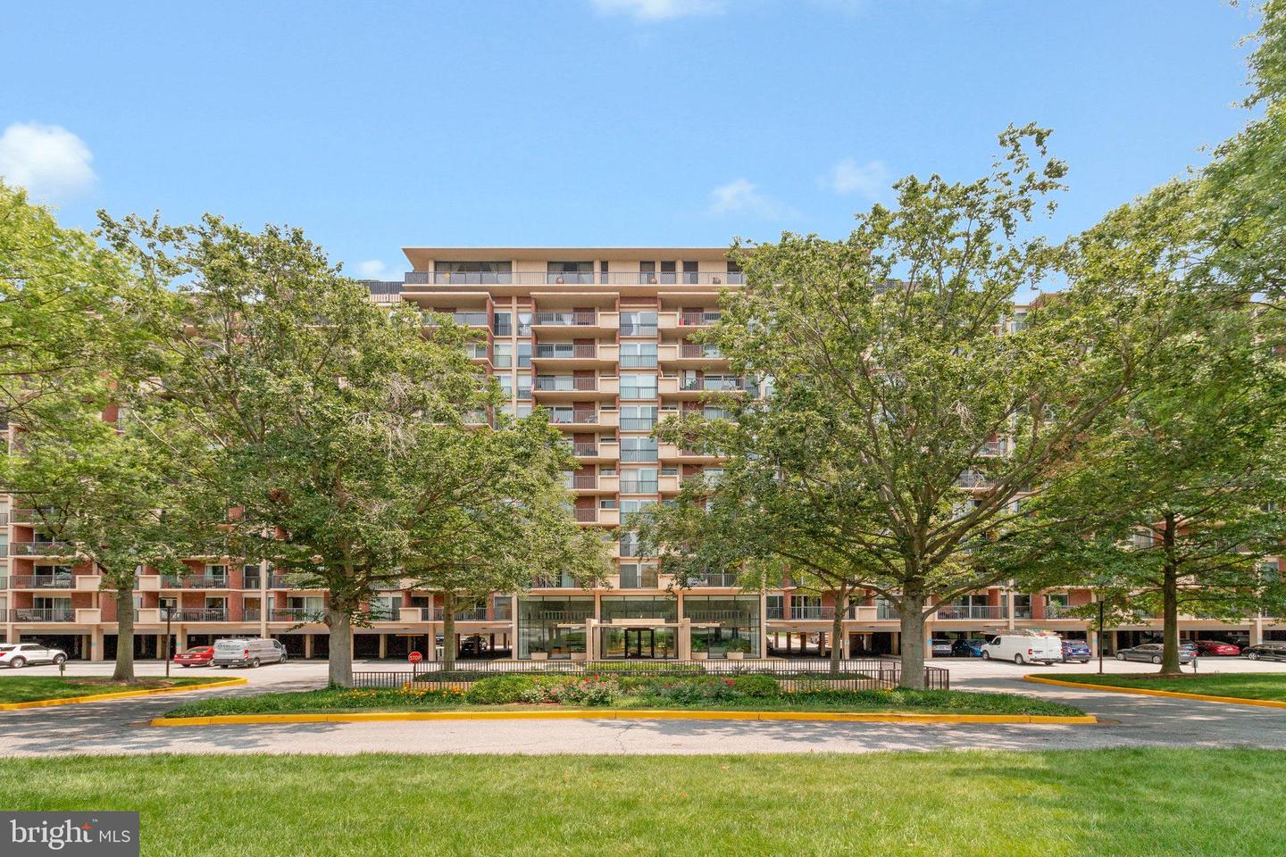 1300 ARMY NAVY DR S #227, ARLINGTON, Virginia 22202, 1 Bedroom Bedrooms, ,1 BathroomBathrooms,Residential,For sale,1300 ARMY NAVY DR S #227,VAAR2058984 MLS # VAAR2058984 1300 ARMY NAVY DR S #227, ARLINGTON, Virginia 22202, 1 Bedroom Bedrooms, ,1 BathroomBathrooms,Residential,For sale,1300 ARMY NAVY DR S #227,VAAR2058984 MLS # VAAR2058984