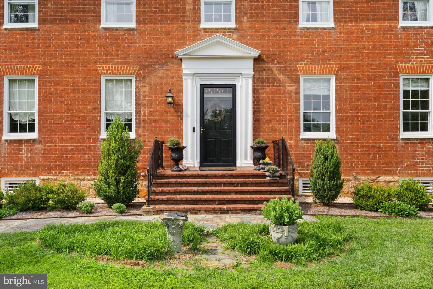5049 FAIRVIEW LN, BROAD RUN, Virginia 20137, 3 Bedrooms Bedrooms, ,2 BathroomsBathrooms,Residential,For sale,5049 FAIRVIEW LN,VAFQ2016988 MLS # VAFQ2016988