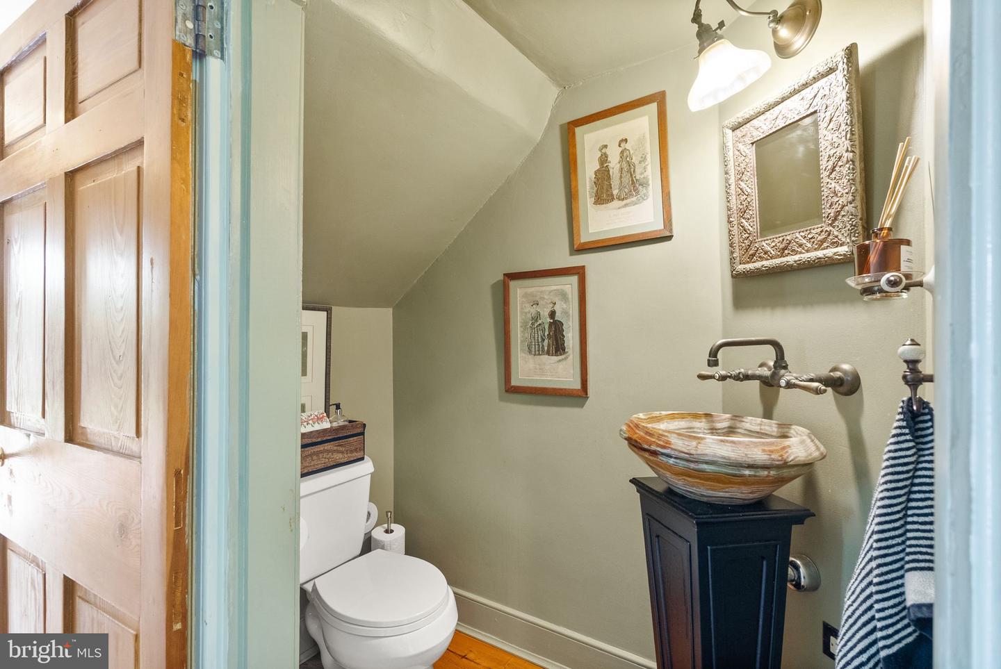 5049 FAIRVIEW LN, BROAD RUN, Virginia 20137, 3 Bedrooms Bedrooms, ,2 BathroomsBathrooms,Residential,For sale,5049 FAIRVIEW LN,VAFQ2016988 MLS # VAFQ2016988