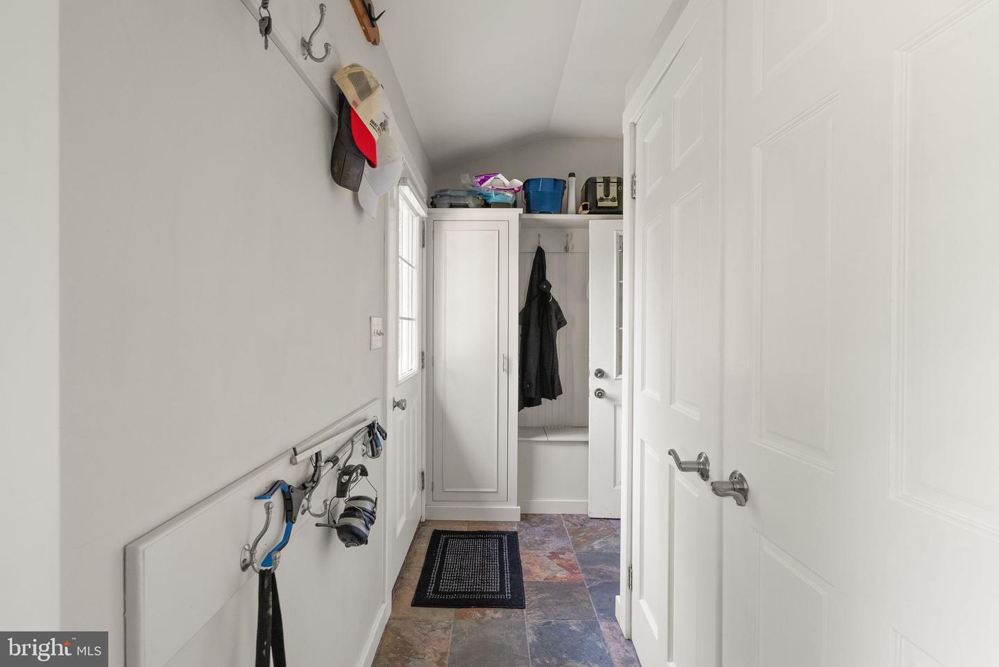 5049 FAIRVIEW LN, BROAD RUN, Virginia 20137, 3 Bedrooms Bedrooms, ,2 BathroomsBathrooms,Residential,For sale,5049 FAIRVIEW LN,VAFQ2016988 MLS # VAFQ2016988