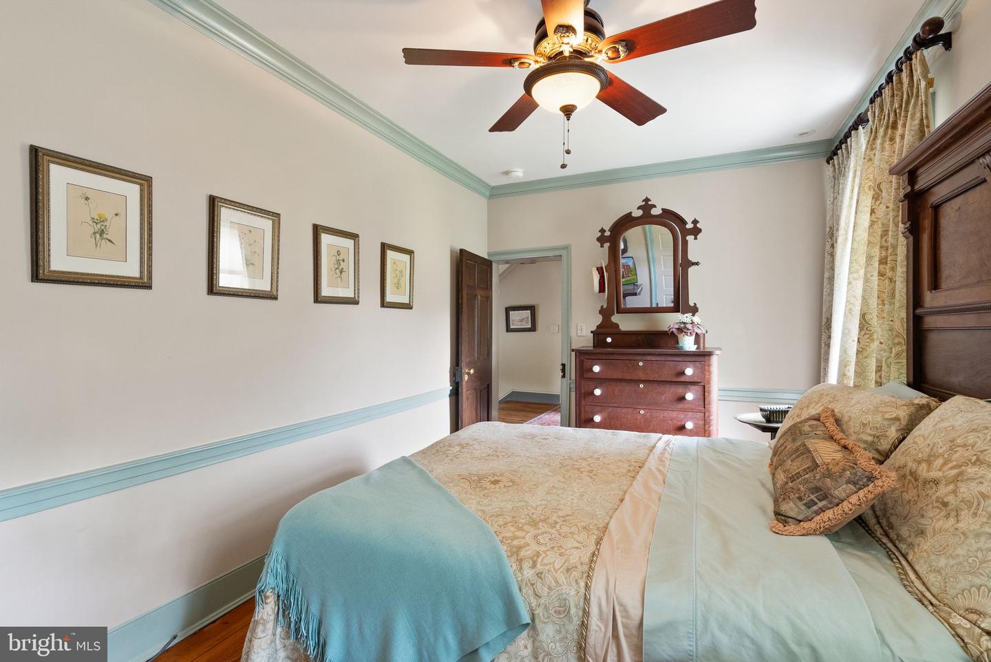 5049 FAIRVIEW LN, BROAD RUN, Virginia 20137, 3 Bedrooms Bedrooms, ,2 BathroomsBathrooms,Residential,For sale,5049 FAIRVIEW LN,VAFQ2016988 MLS # VAFQ2016988