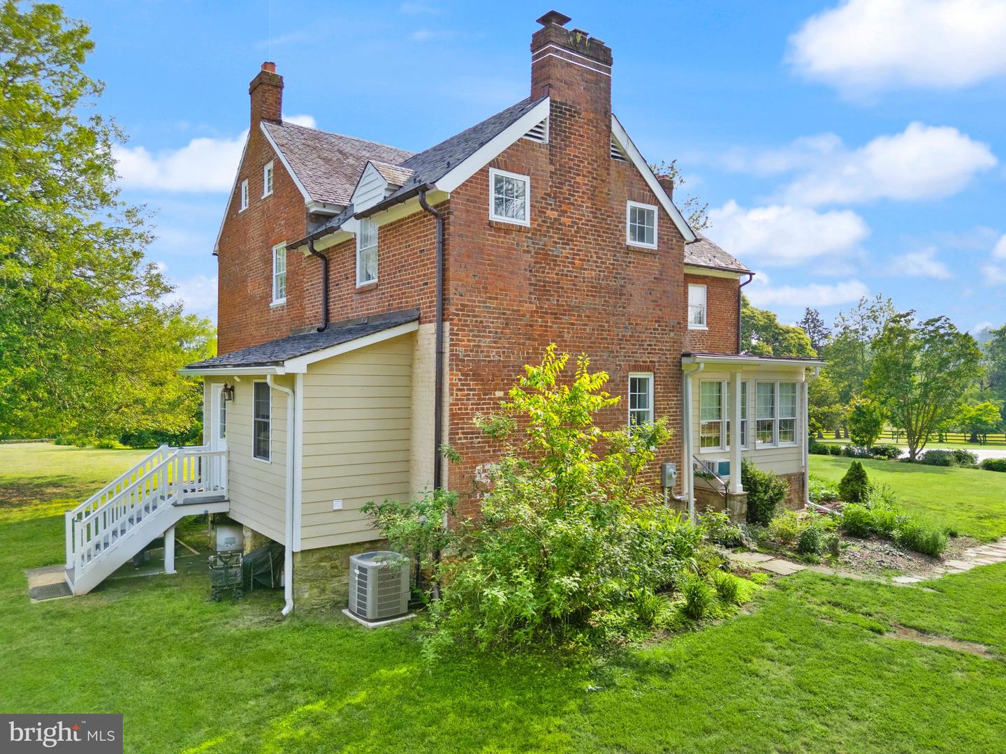5049 FAIRVIEW LN, BROAD RUN, Virginia 20137, 3 Bedrooms Bedrooms, ,2 BathroomsBathrooms,Residential,For sale,5049 FAIRVIEW LN,VAFQ2016988 MLS # VAFQ2016988