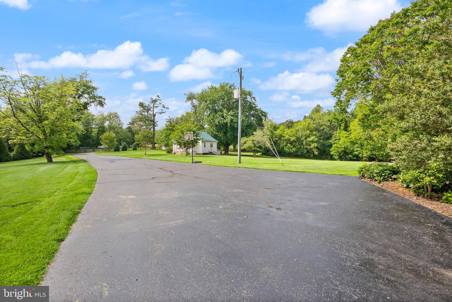 5049 FAIRVIEW LN, BROAD RUN, Virginia 20137, 3 Bedrooms Bedrooms, ,2 BathroomsBathrooms,Residential,For sale,5049 FAIRVIEW LN,VAFQ2016988 MLS # VAFQ2016988