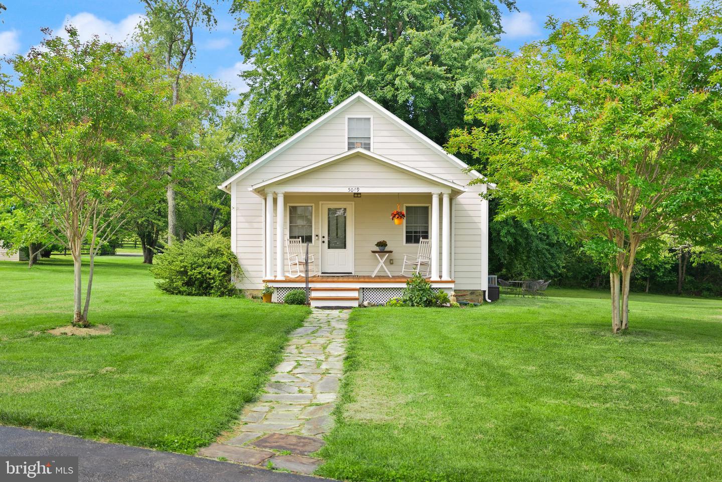 5049 FAIRVIEW LN, BROAD RUN, Virginia 20137, 3 Bedrooms Bedrooms, ,2 BathroomsBathrooms,Residential,For sale,5049 FAIRVIEW LN,VAFQ2016988 MLS # VAFQ2016988