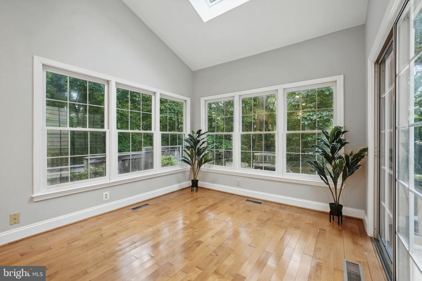 1393 HERITAGE OAK WAY, RESTON, Virginia 20194, 3 Bedrooms Bedrooms, ,2 BathroomsBathrooms,Residential,For sale,1393 HERITAGE OAK WAY,VAFX2246468 MLS # VAFX2246468