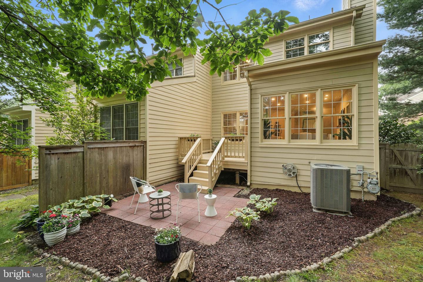 1393 HERITAGE OAK WAY, RESTON, Virginia 20194, 3 Bedrooms Bedrooms, ,2 BathroomsBathrooms,Residential,For sale,1393 HERITAGE OAK WAY,VAFX2246468 MLS # VAFX2246468