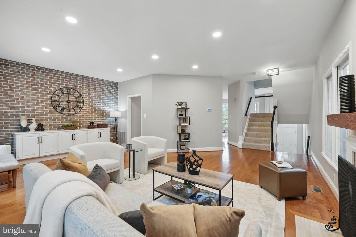 1393 HERITAGE OAK WAY, RESTON, Virginia 20194, 3 Bedrooms Bedrooms, ,2 BathroomsBathrooms,Residential,For sale,1393 HERITAGE OAK WAY,VAFX2246468 MLS # VAFX2246468