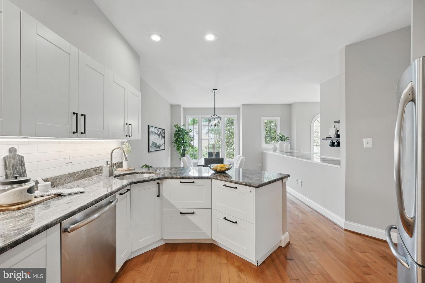 1393 HERITAGE OAK WAY, RESTON, Virginia 20194, 3 Bedrooms Bedrooms, ,2 BathroomsBathrooms,Residential,For sale,1393 HERITAGE OAK WAY,VAFX2246468 MLS # VAFX2246468