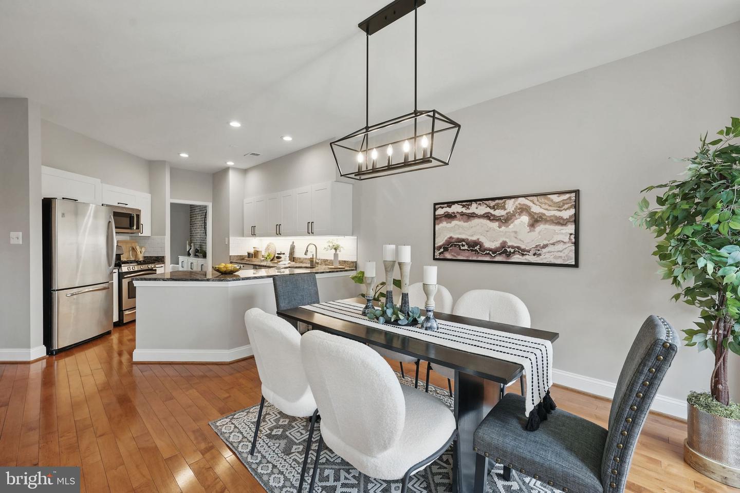 1393 HERITAGE OAK WAY, RESTON, Virginia 20194, 3 Bedrooms Bedrooms, ,2 BathroomsBathrooms,Residential,For sale,1393 HERITAGE OAK WAY,VAFX2246468 MLS # VAFX2246468